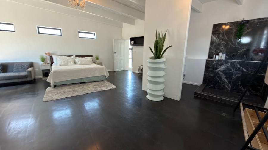 5 Bedroom Property for Sale in Elim Western Cape